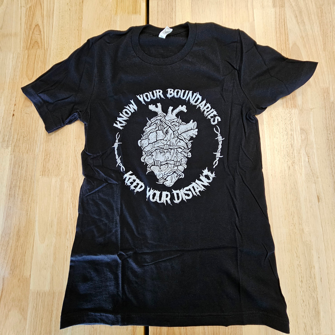 KNOW YOUR BOUNDARIES TEE - S