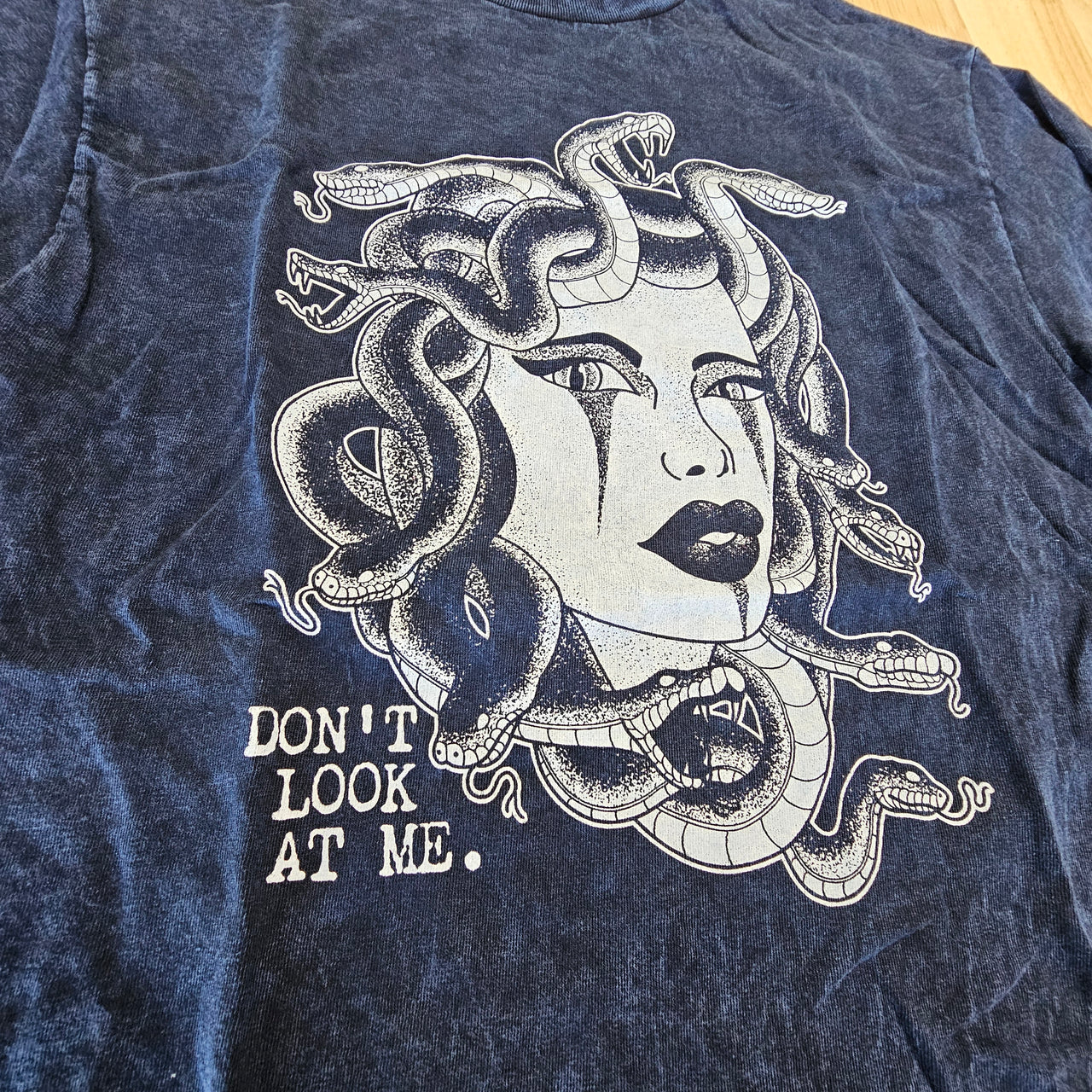 MEDUSA NAVY TEE - M