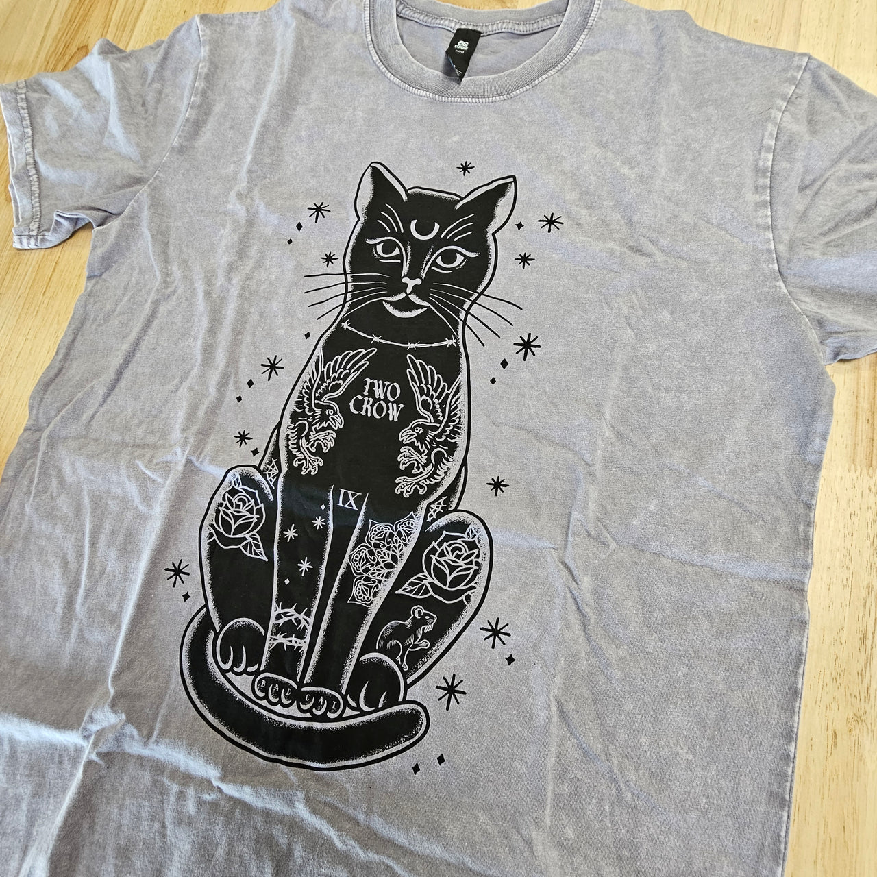 TATTOO CAT MINERAL ORCHID TEE - M