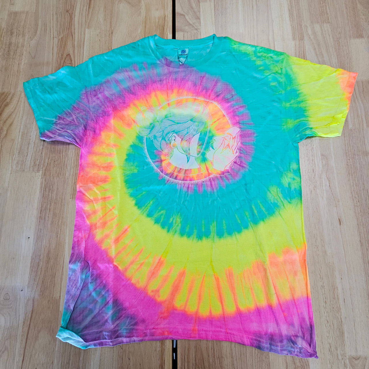 DISSOCIATION SPIRAL DYE TEE - L